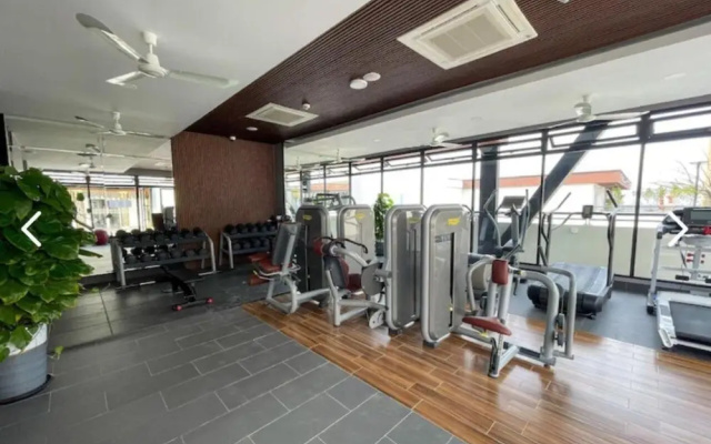 The Star Polaris 23 Condominium Airport Shuttle Available
