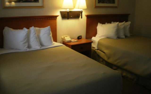 Magnuson Hotel Park Vue