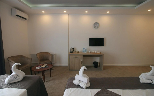 Baku Tour Hotel & Hostel