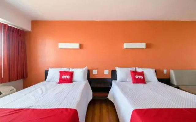 Motel 6 Akron