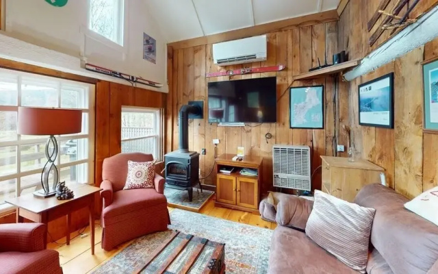 Pond View Cabin