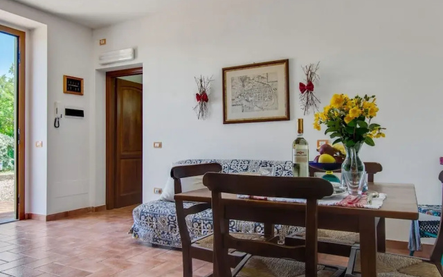 Pretty Holiday Home in Gubbio With Garden
