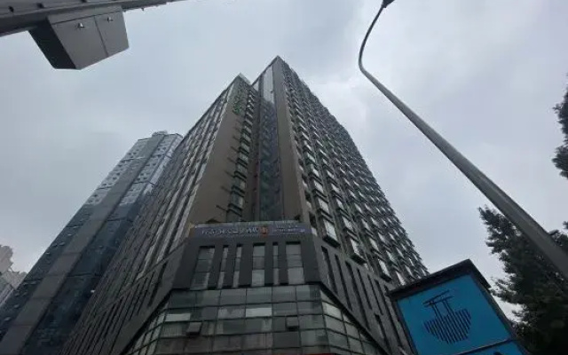 Chengdu QianChuan Homestay (Huapaifang Subway Station Shop)