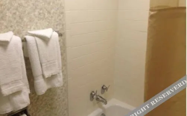 The Moraine Inn Suites & Conference Center