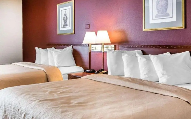 Quality Inn & Suites Elizabethtown Area