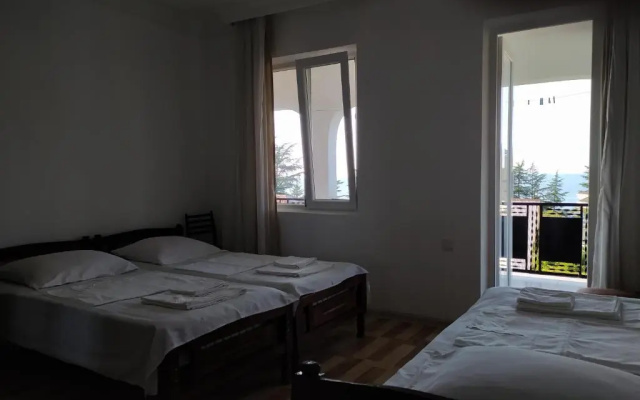 Guest House TeNi
