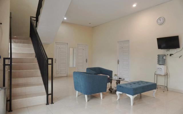 OYO 1394 Rumaisa Homestay Syariah