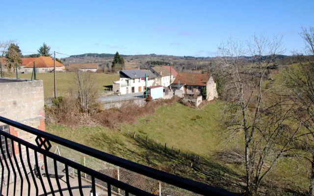 Tower view 2 bedroom apartment - crocq creuse
