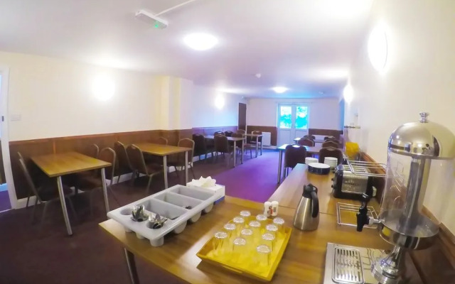 Shepiston Lodge (Heathrow)