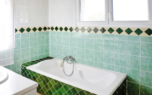Provencal holiday home with private garden, Bédoin