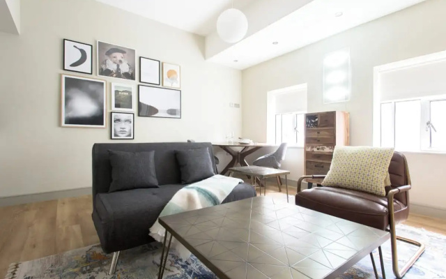 The Soho Loft - Elegant & Modern 1bdr in Soho