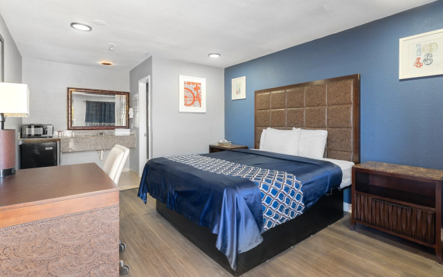 Golden Inn Dallas by Hotel O
