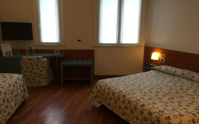Hotel Le Roi