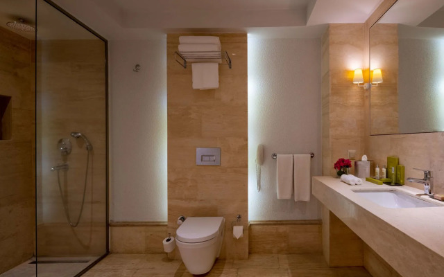 DoubleTree by Hilton Bodrum Marina Vista