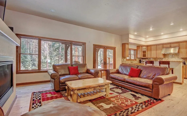 Red Mountain Lodge