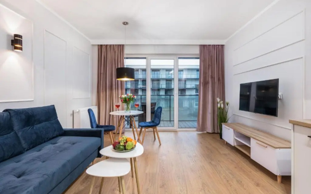 Apartment by the Lake Dziwnów by Renters