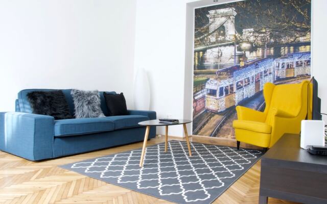 Отель Standard Apartment by Hi5 - Mérleg 12. Венгрия, Будапешт - отзывы, цены и фото номеров - забронировать отель Standard Apartment by Hi5 - Mérleg 12. онлайн