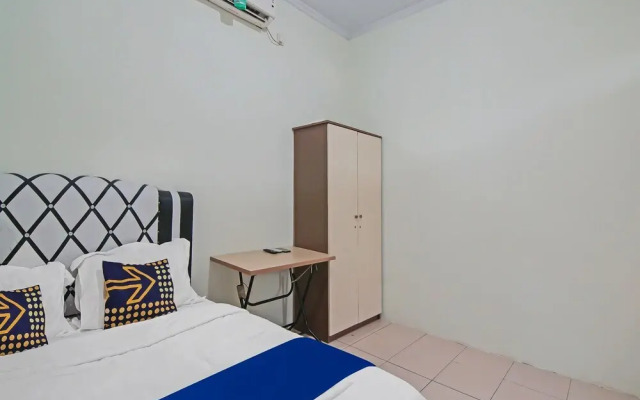 SPOT ON 92093 Feri Homestay