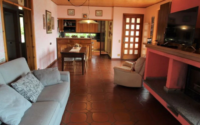 Apartment Angela Luino