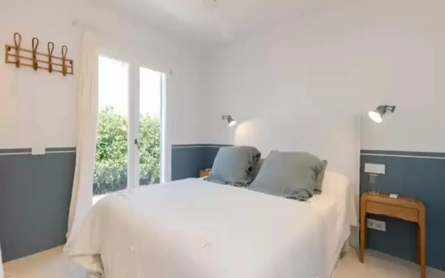 Villa in Menorca With Private Pool & Beach Access