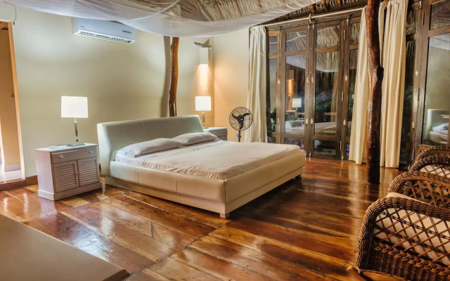 Castillete Hotel & Beach Club