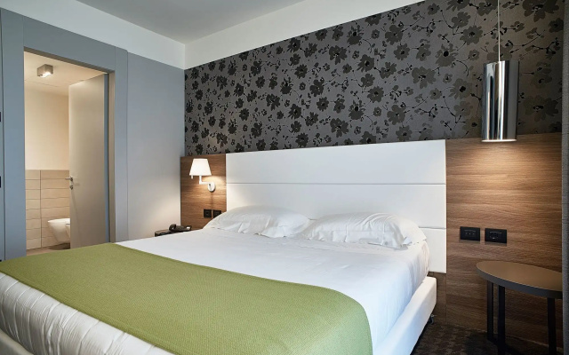 Link124 Hotel