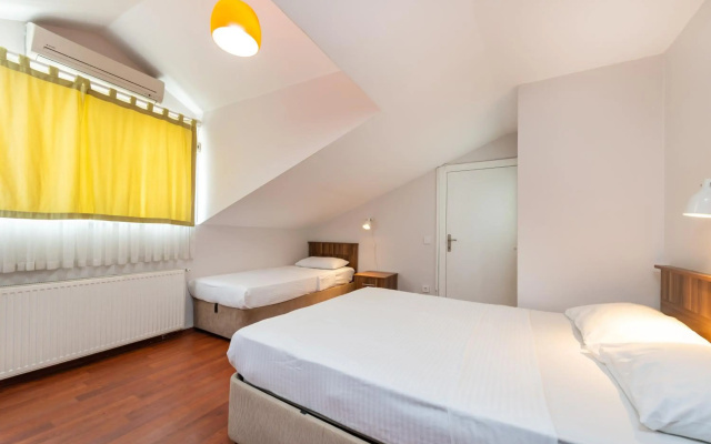 Dualis Hotel