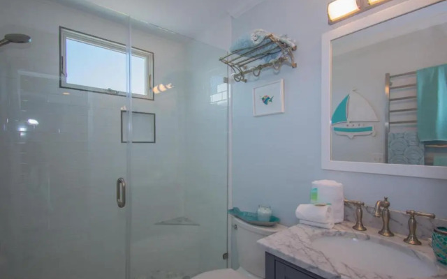 5 Bed Sleeps 12 With Water Views
