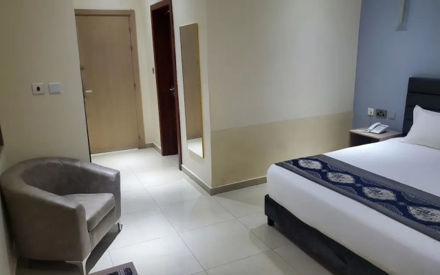 Lagoon Beach Hotel