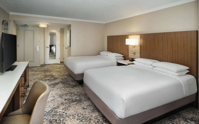 Hilton New Orleans Riverside