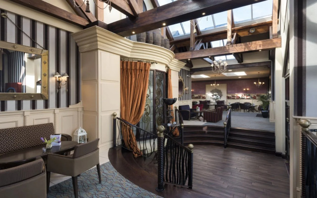 Four Seasons Hotel Carlingford