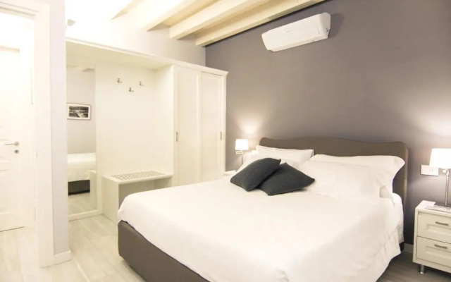 La Quadra Suites