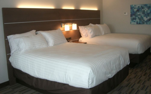 Holiday Inn Express & Suites Uniontown