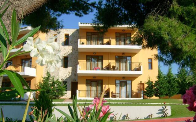 Отель Alia Palace Luxury Hotel and Villas Греция, Пефкохори - 1 отзыв об отеле, цены и фото номеров - забронировать отель Alia Palace Luxury Hotel and Villas онлайн вид на фасад