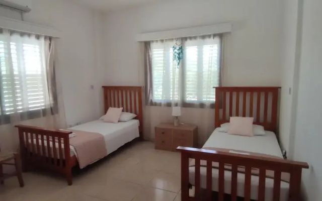 oasis nature almond house