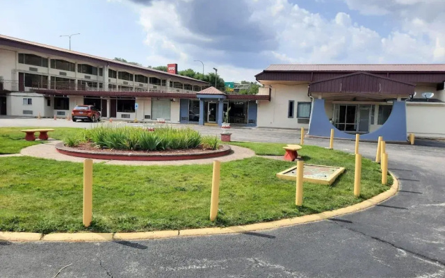 Super 8 Moline Il