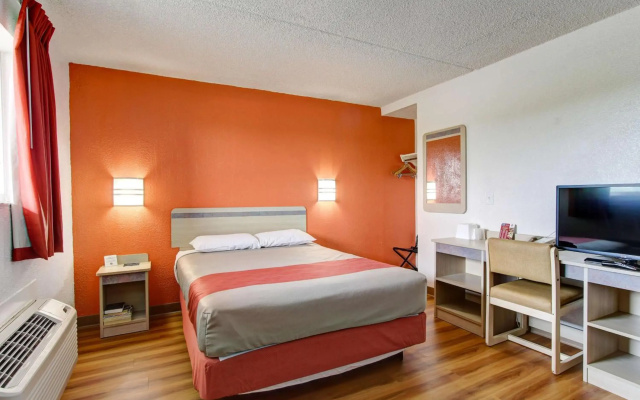 Motel 6 North Ridgeville, OH - Cleveland Intl Airport - N Ridgeville
