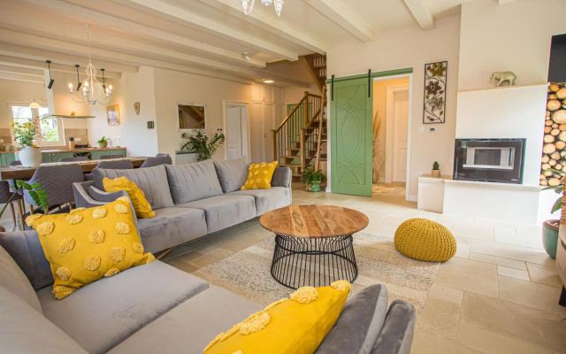 Vita 5 in Visnjan with 4 bedrooms and 4 bathrooms