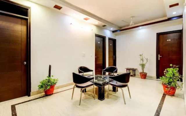 Red Rose By OYO Rooms