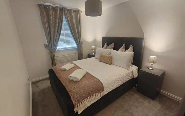 Lovely 2 Bedroom Modern Ground Floor Flat