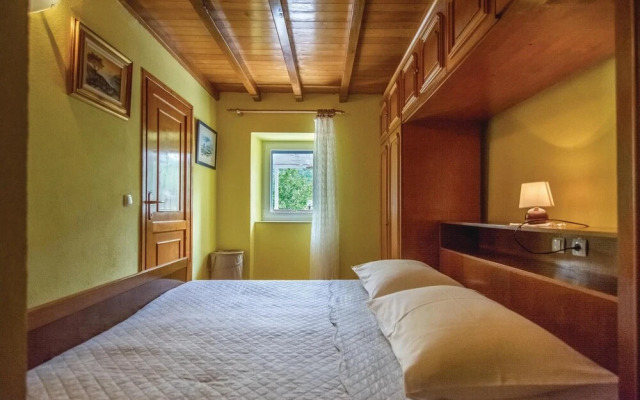 Nice Home in Kucice With Wifi and 4 Bedrooms