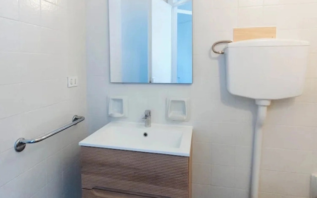 Modern Apartment Near the Beach