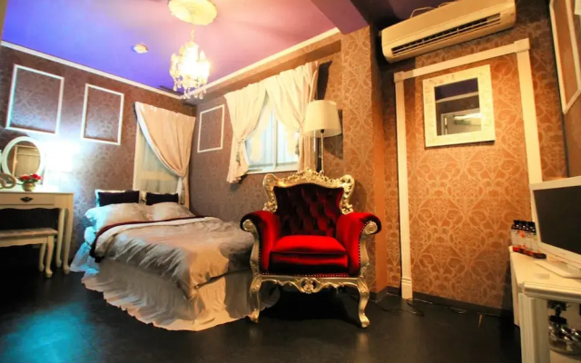 Micro Hotels near Roppongi