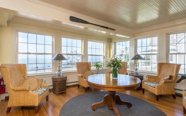 The Beach House Inn