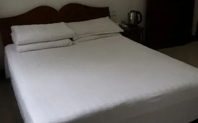 Yinglun Hotel