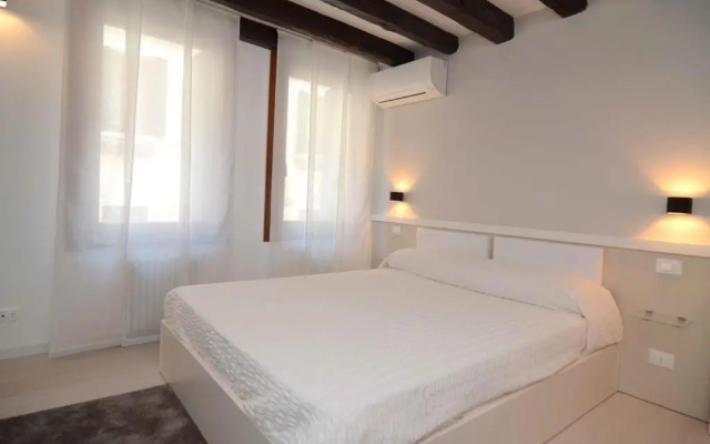 B&B Fortuny
