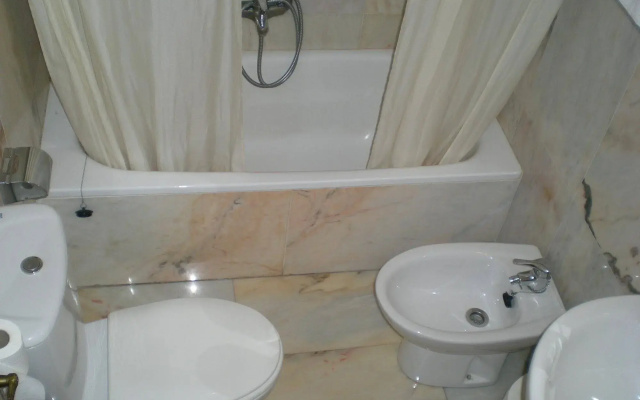 Hotel Puerta Romeros