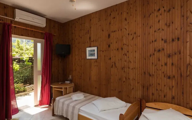 Begovic Guest House - Standard Twin Room