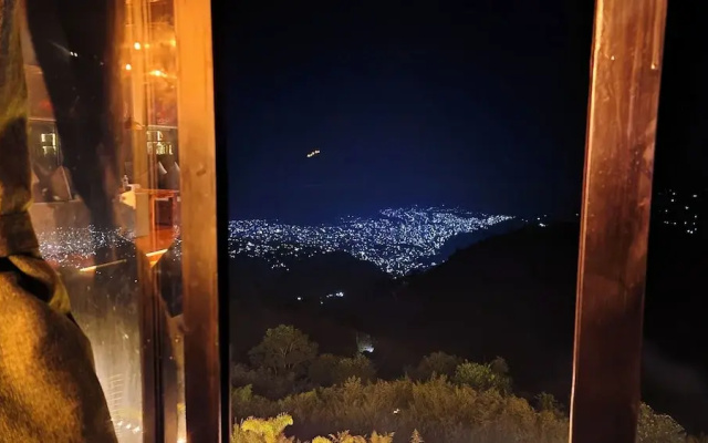 Tourist Land Resort City View Delux