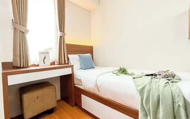 White Style 2Br At Bassura City Apartment